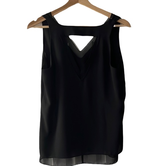 Violet & Claire sleeveless blouse - Picture 2 of 4